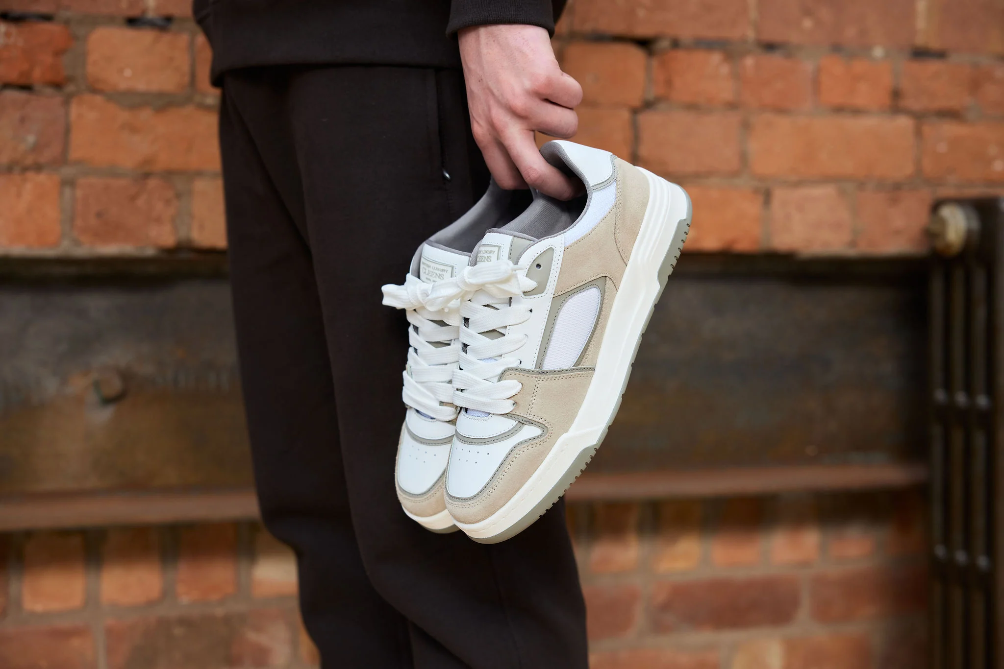 British Luxury, Portuguese Craftsmanship